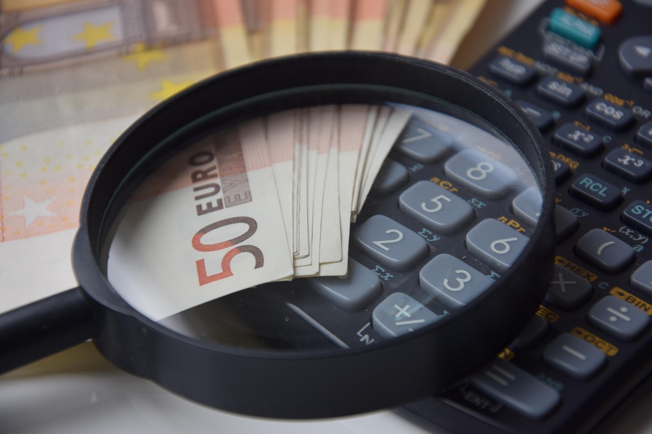 SNSの料金はどのように設定されているのか？